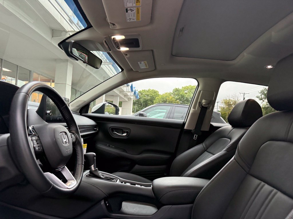 Used 2026 White Honda EX-L image 9