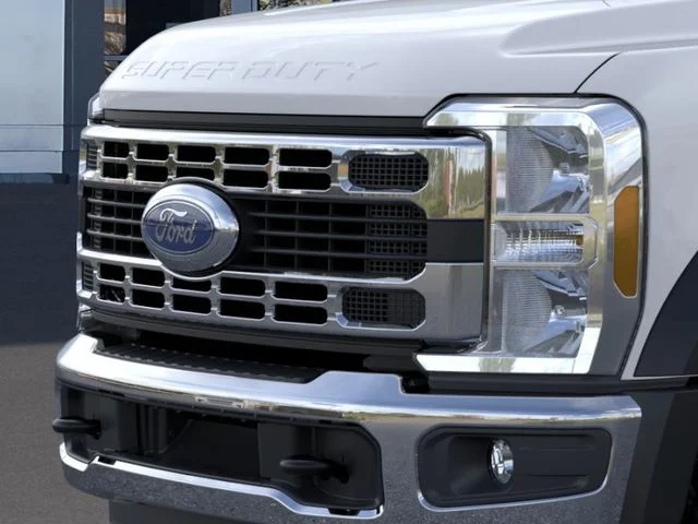 New 2026 Oxford White Ford XL image 17