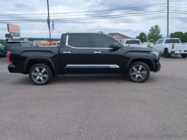 Used 2023  Toyota Capstone Hybrid image 32
