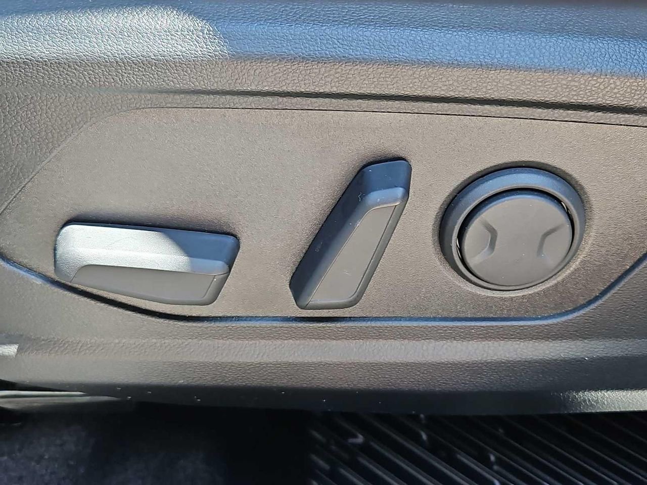 2025 Hyundai Santa Cruz Limited - Photo 17