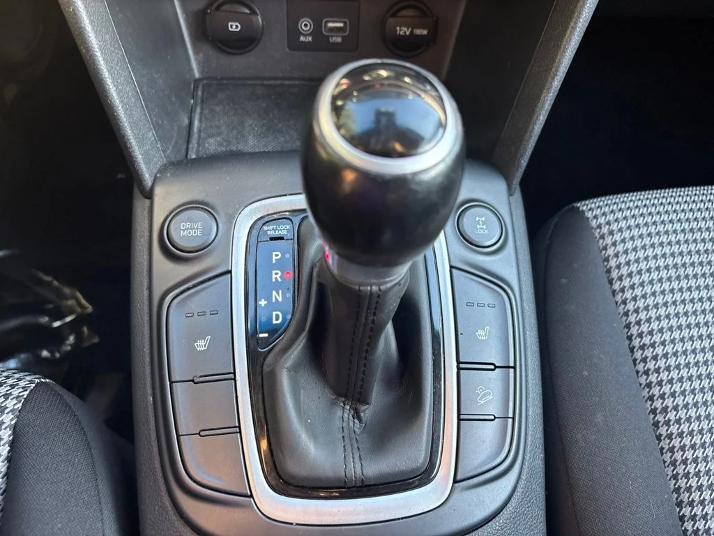 Used 2021 Black Hyundai SEL image 14