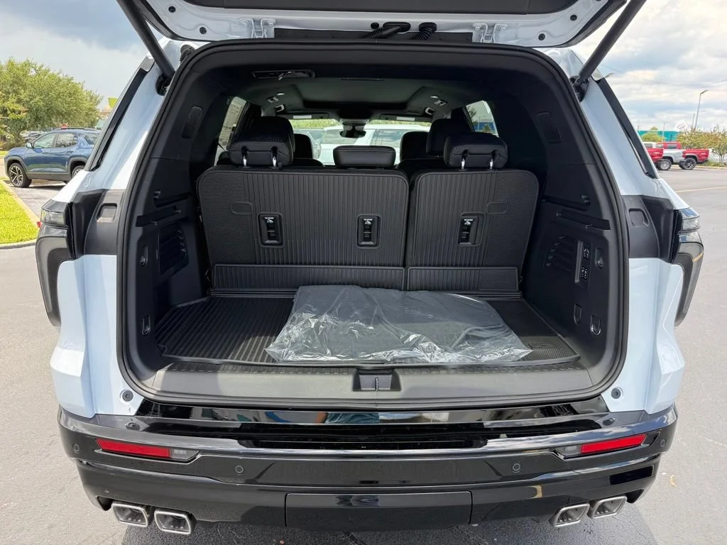 2026 Chevrolet Traverse High Country - Photo 12