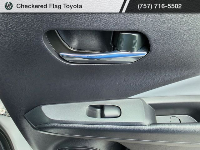 Used 2024 Aspen White Tricoat/Super Black Nissan SR image 48