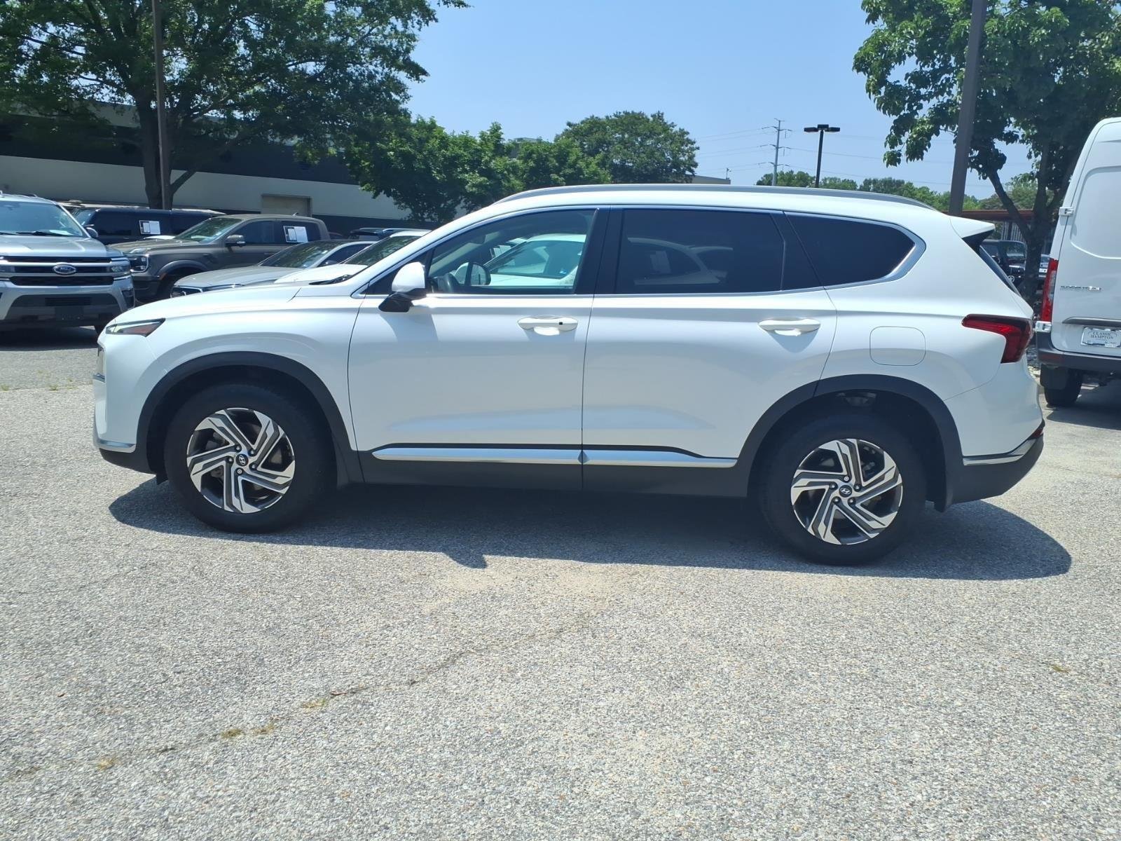 Used 2022 Quartz White Hyundai SEL image 9