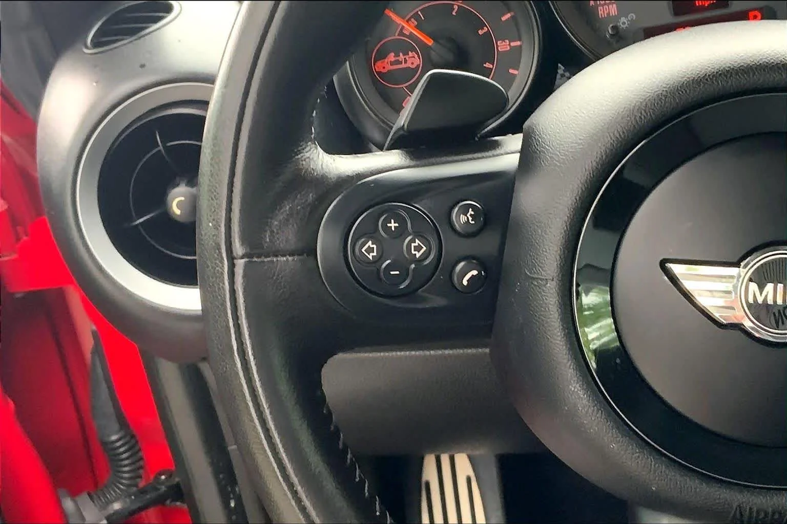 Used 2015 RED MINI S image 23