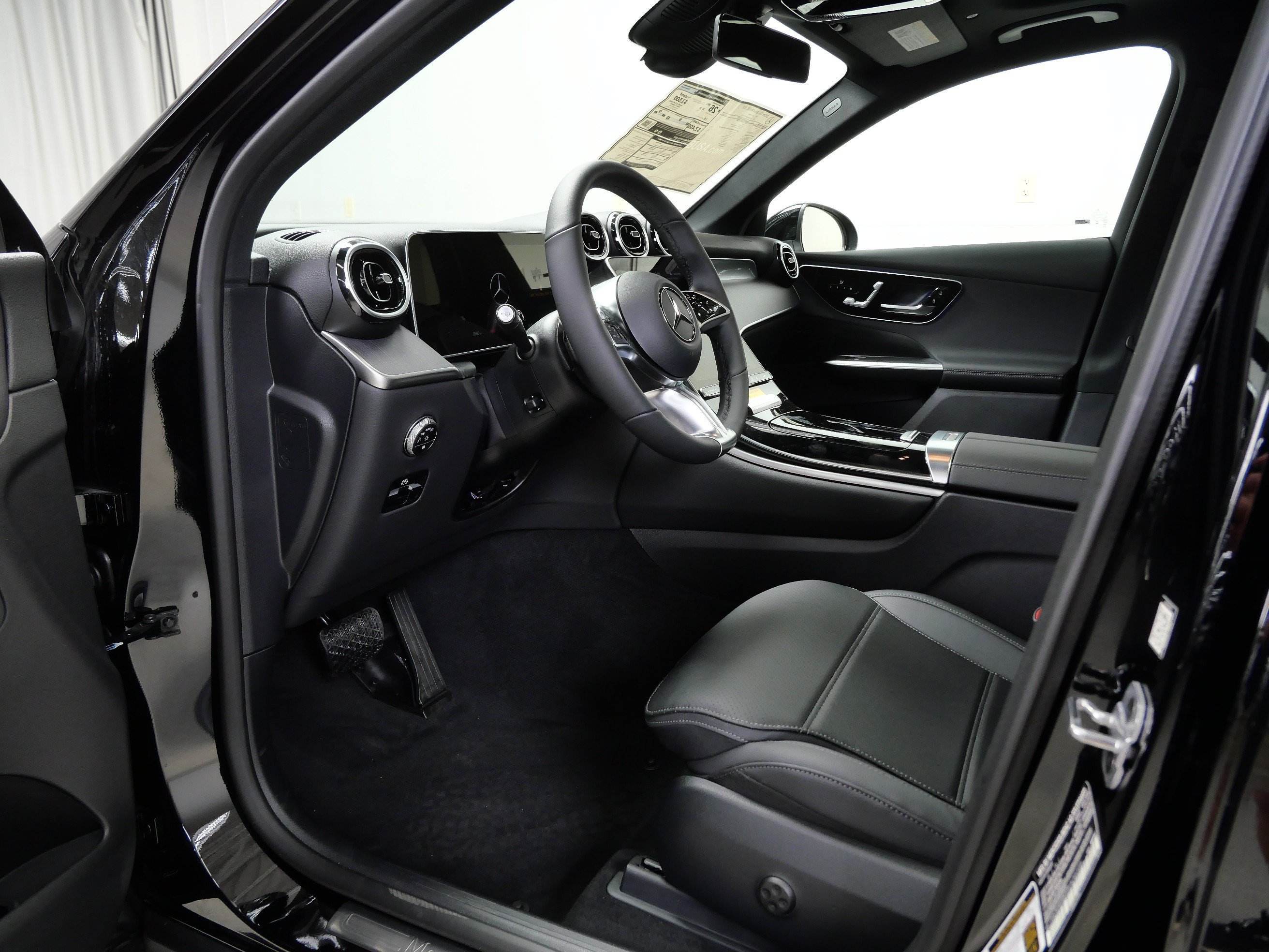 New 2026 Black Mercedes-Benz GLC 300 image 17
