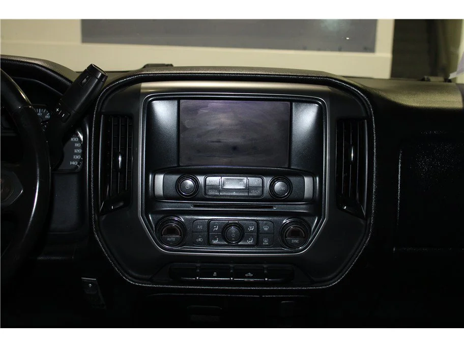 Used 2014 Silver Ice Metallic Chevrolet LT image 16