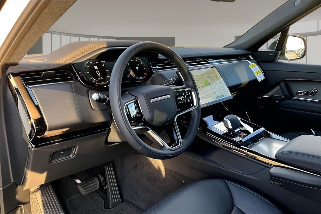 New 2026 Fuji White LAND ROVER SE image 7