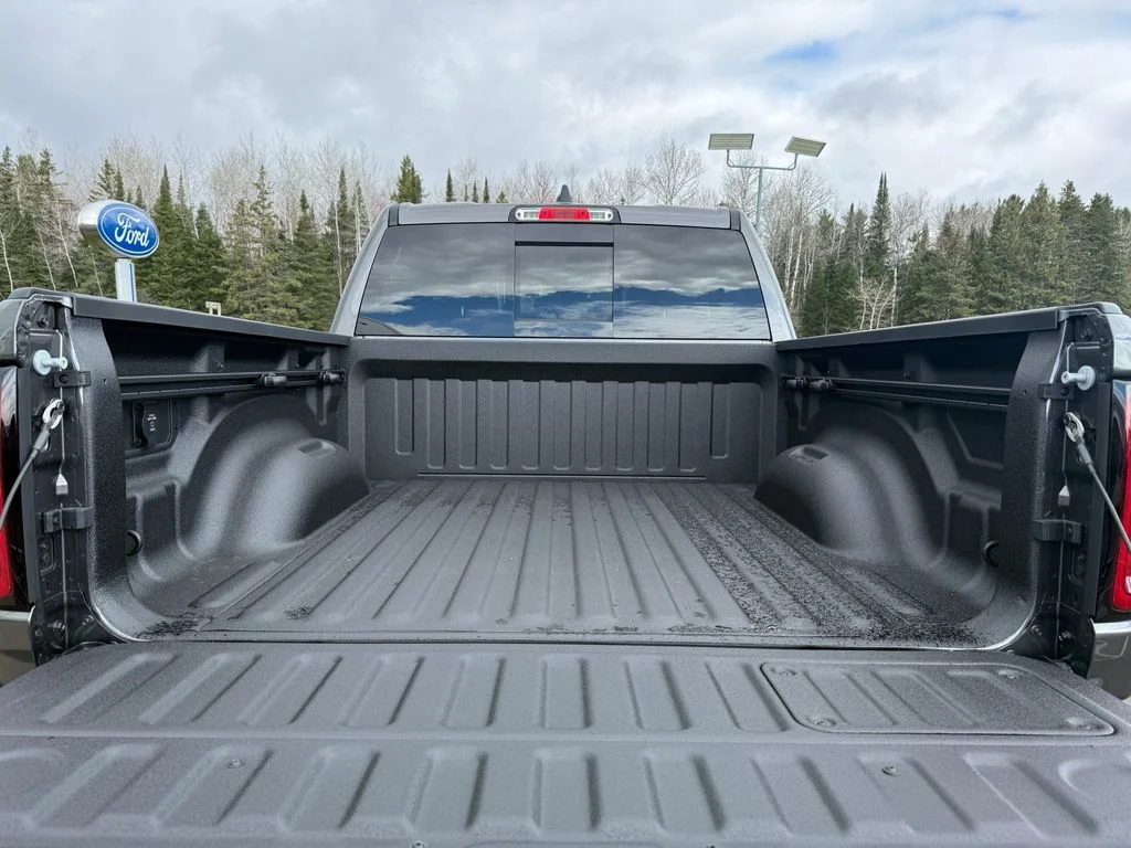 New 2026 Granite Crystal Metallic Clear-Coat Exterior Paint RAM Laramie image 4