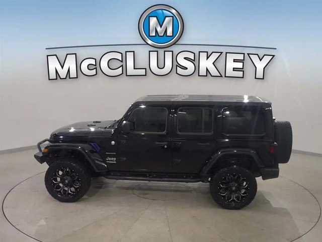 Used 2018 Black Jeep Unlimited Sahara image 10