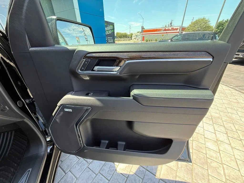 New 2026 Onyx Black GMC Elevation image 17