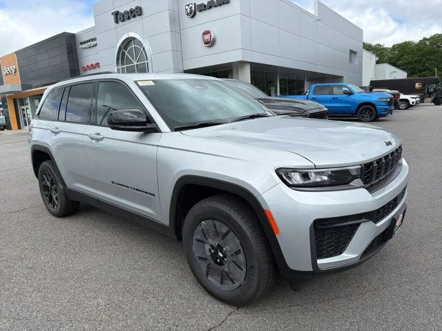 2026 Jeep Grand Cherokee Altitude