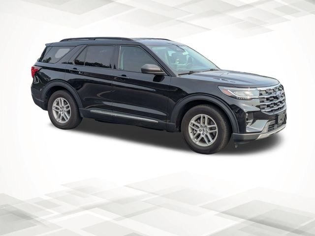 Used 2025 Black Ford Active image 2