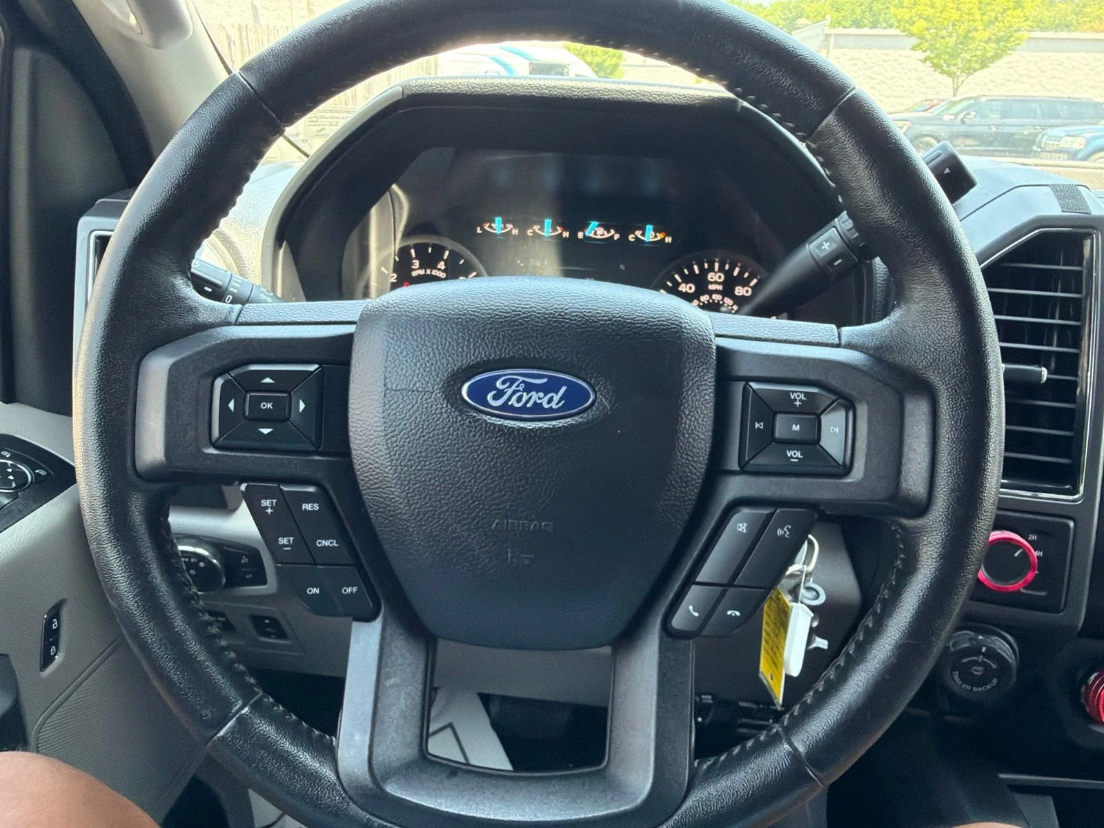 Used 2020 Black Ford XLT image 18