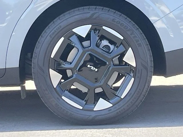 Used 2026 Ceramic Silver Kia EX image 18