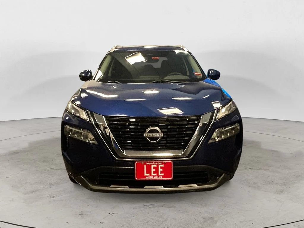 Used 2023 Caspian Blue Metallic Nissan SL image 9
