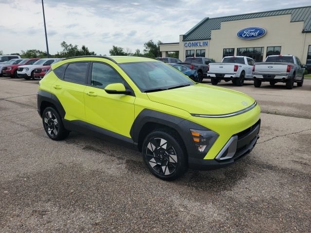 Used 2025 Yellow Hyundai SEL image 19