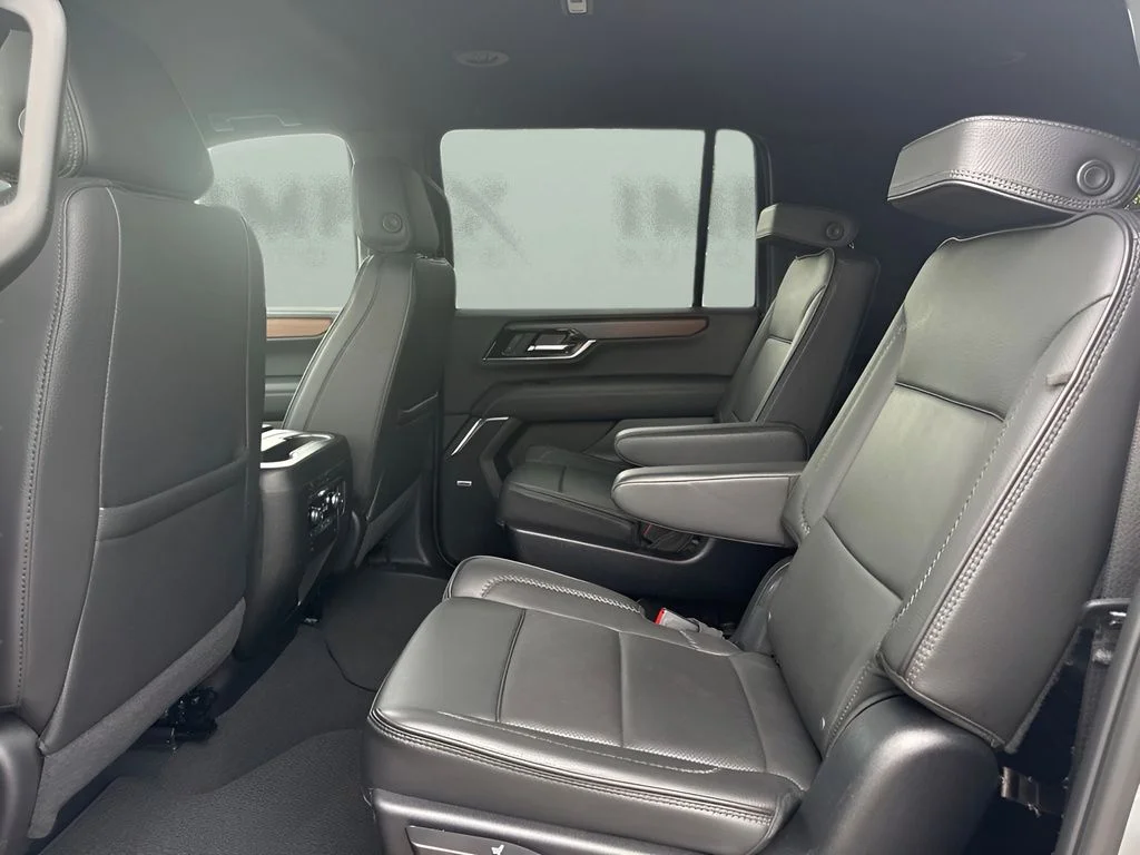 Used 2025 Silver GMC Denali image 12