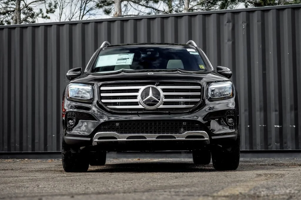 New 2026 Night Black Mercedes-Benz GLB 250 image 40
