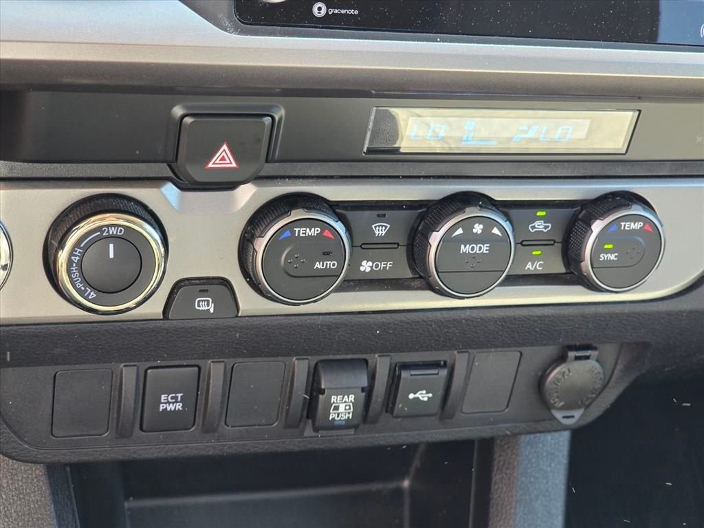 Used 2023 Blue Toyota SR5 image 17