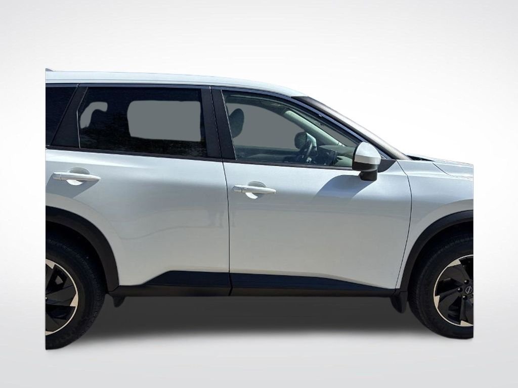 Used 2025 Nissan Rogue SV with VIN JN8BT3BB5SW156037 for sale in Kansas City