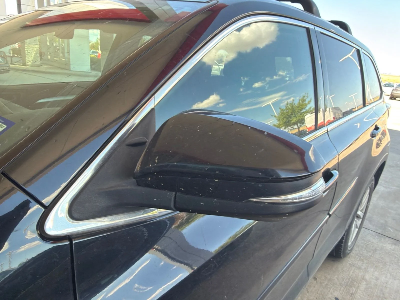 Used 2016 Black Toyota LE image 4