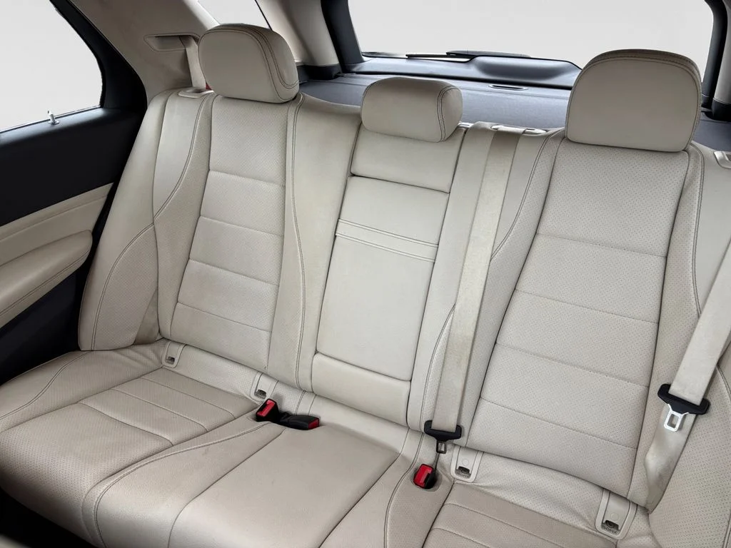Used 2020 Red Mercedes-Benz GLE 350 image 13