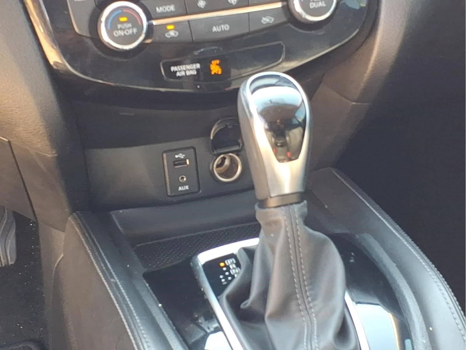 Used 2017 Magnetic Black Nissan SL image 13