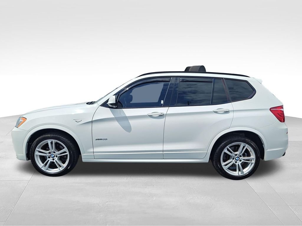 Used 2013 White BMW xDrive28i image 2