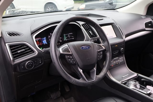 Used 2020 Red Ford SEL image 12
