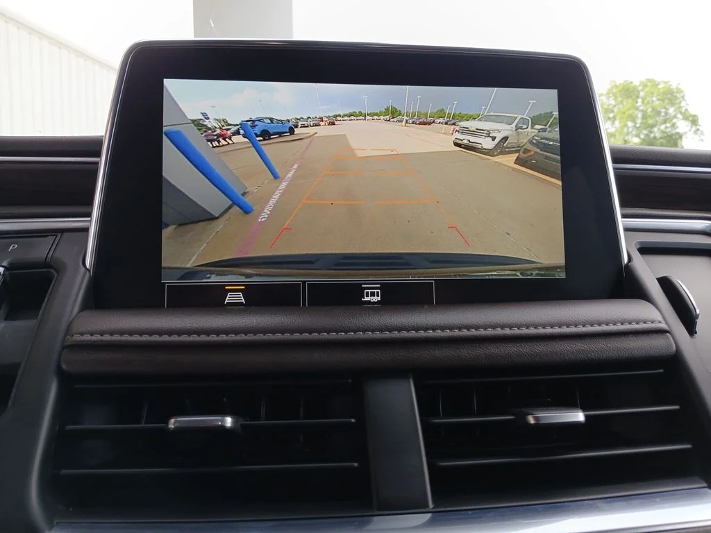 Used 2021 Gray Chevrolet Z71 image 15