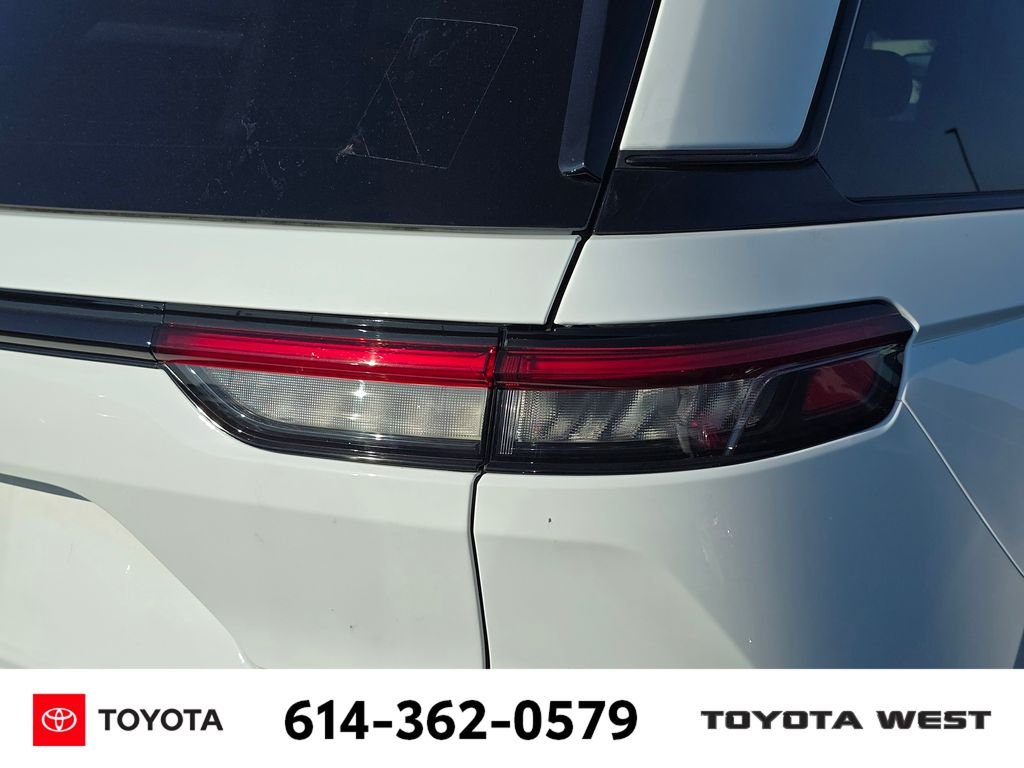 Used 2023 White Jeep Altitude X image 9
