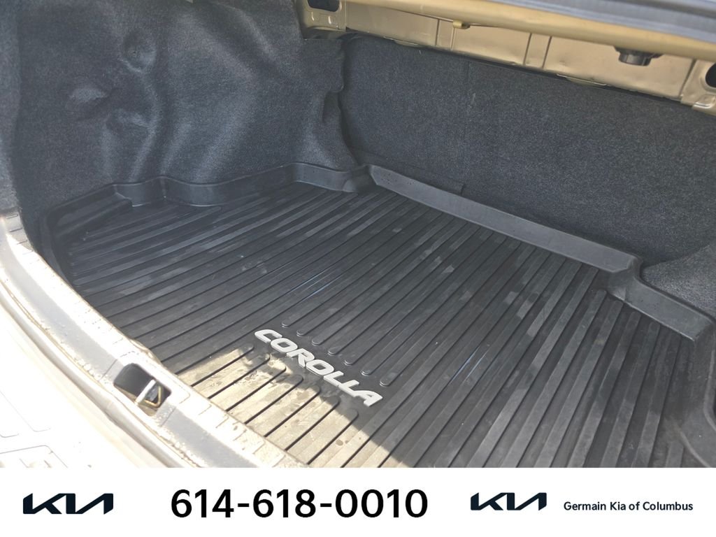 Used 2017  Toyota SE image 20