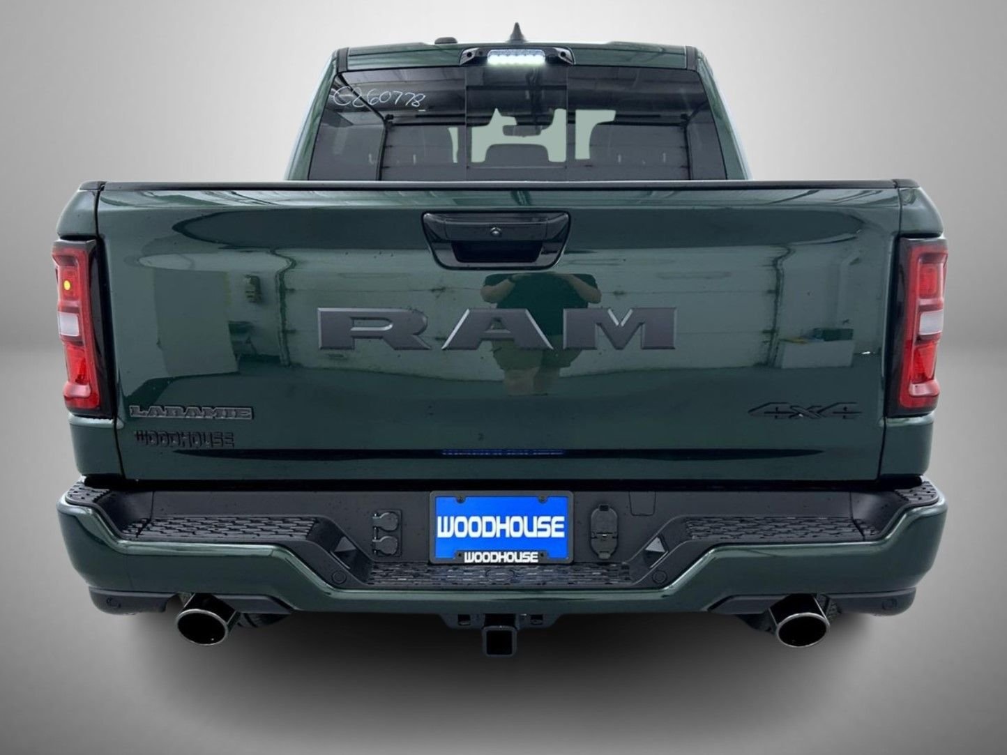New 2026 Serrano-Green Metallic Exterior Paint RAM Laramie image 6