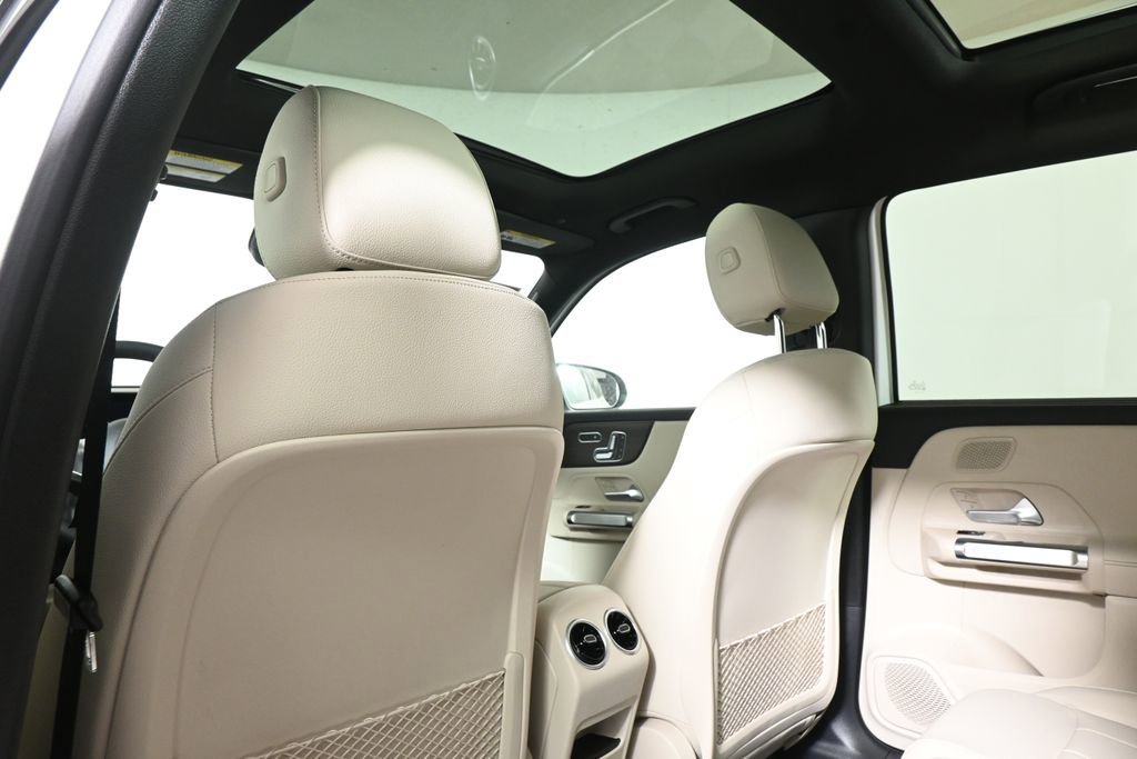 New 2026 Polar White Mercedes-Benz GLB 250 image 66