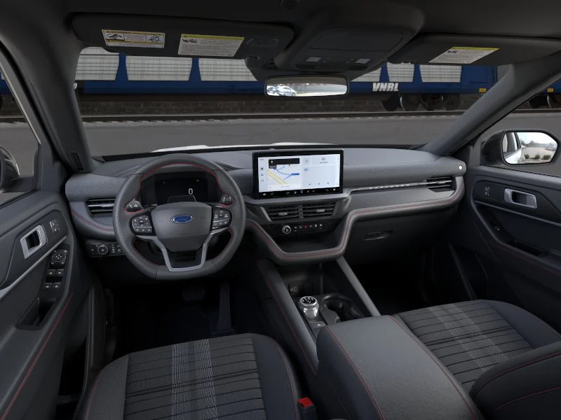 New 2026 Space White Metallic Ford ST-Line image 9