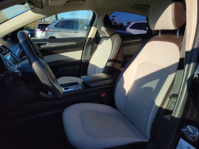 Used 2020 Black Metallic Ford SE image 9