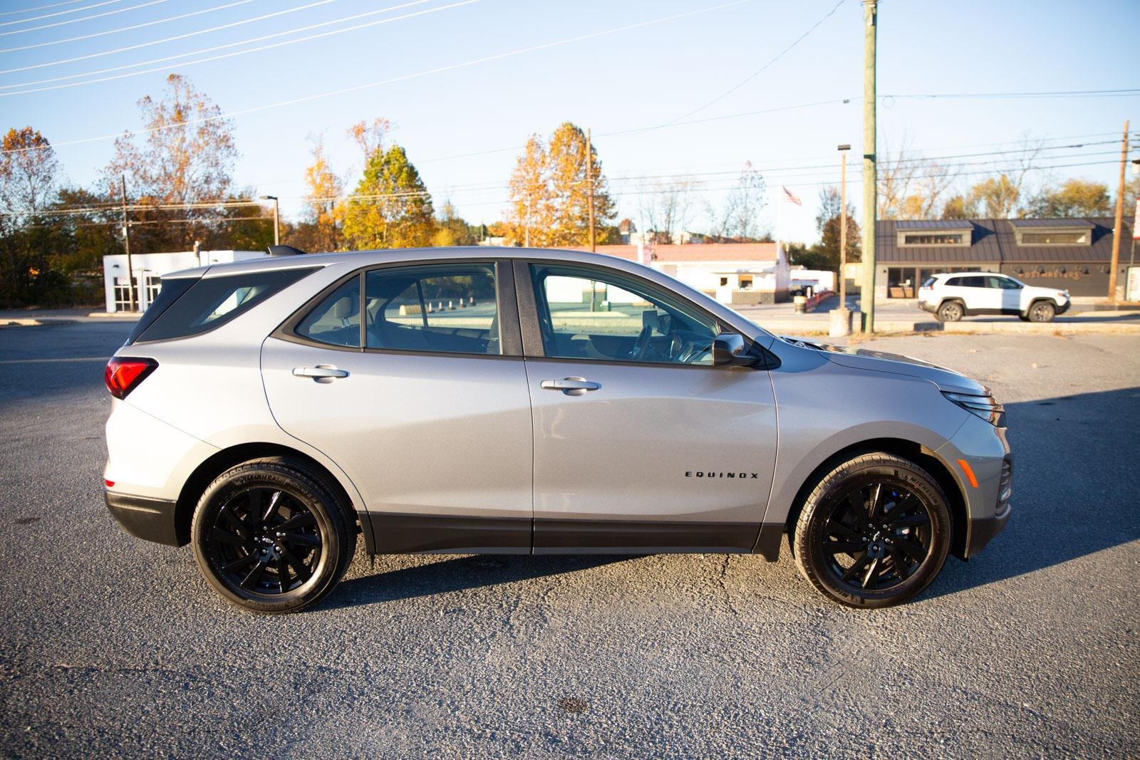 2024 Chevrolet Equinox LS photo 2