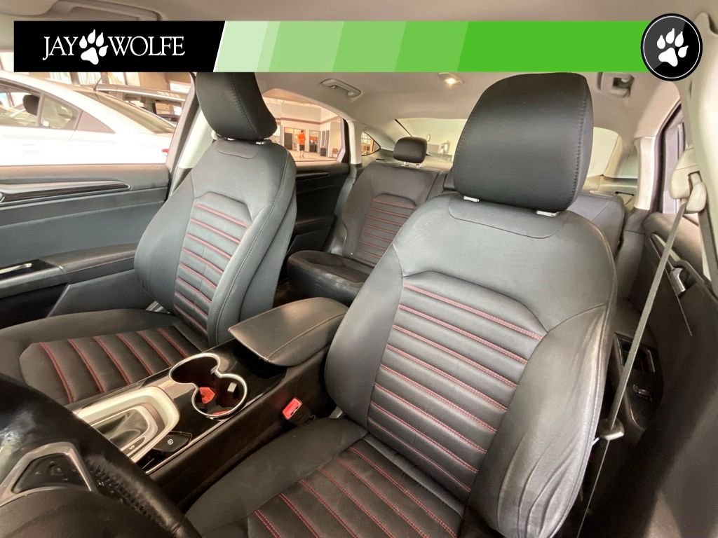 Used 2016 White Ford SE image 10