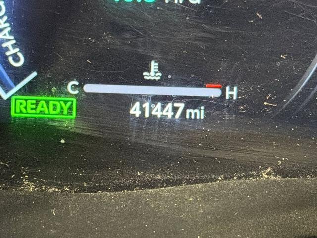 Certified Used 2025 WIND CHILL PEARL Toyota  image 28