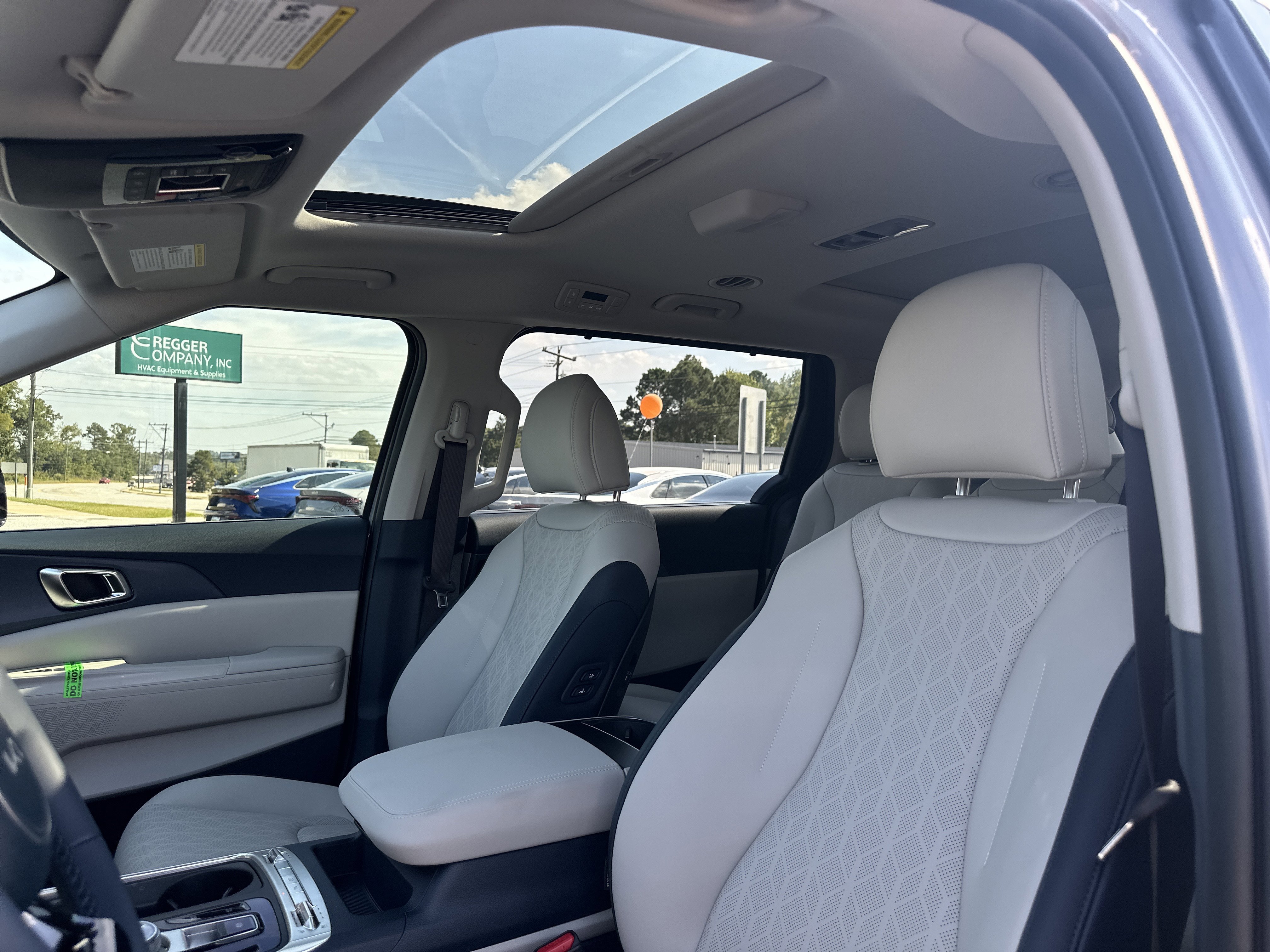 New 2026 Ceramic Silver Kia SX image 38