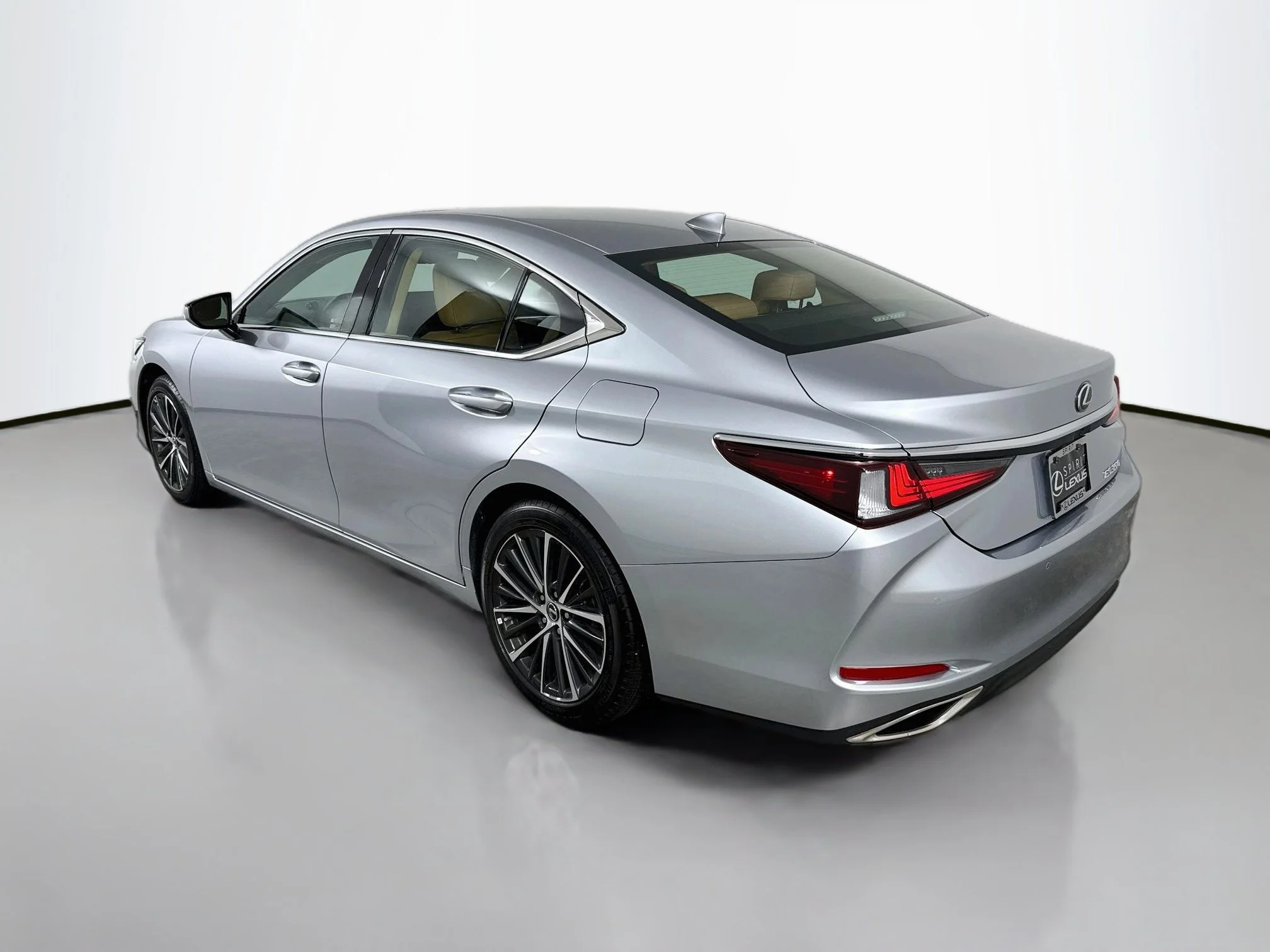Certified Used 2025 IRIDIUM Lexus 350 image 5