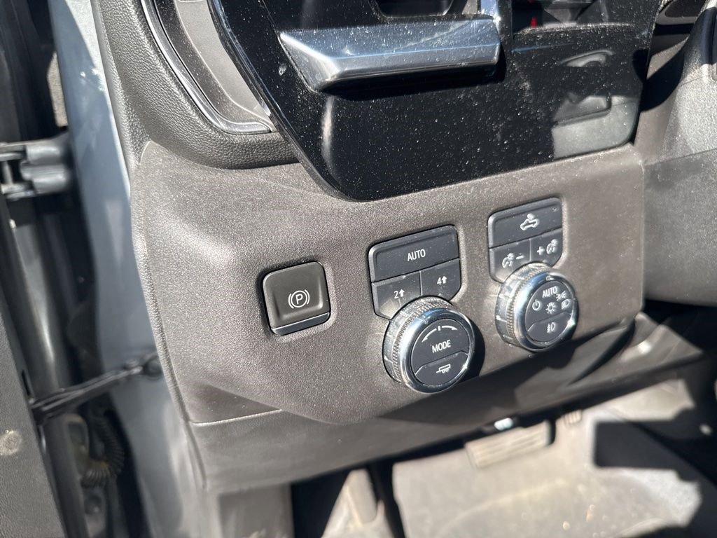 Used 2023 Sterling Metallic GMC Elevation image 16