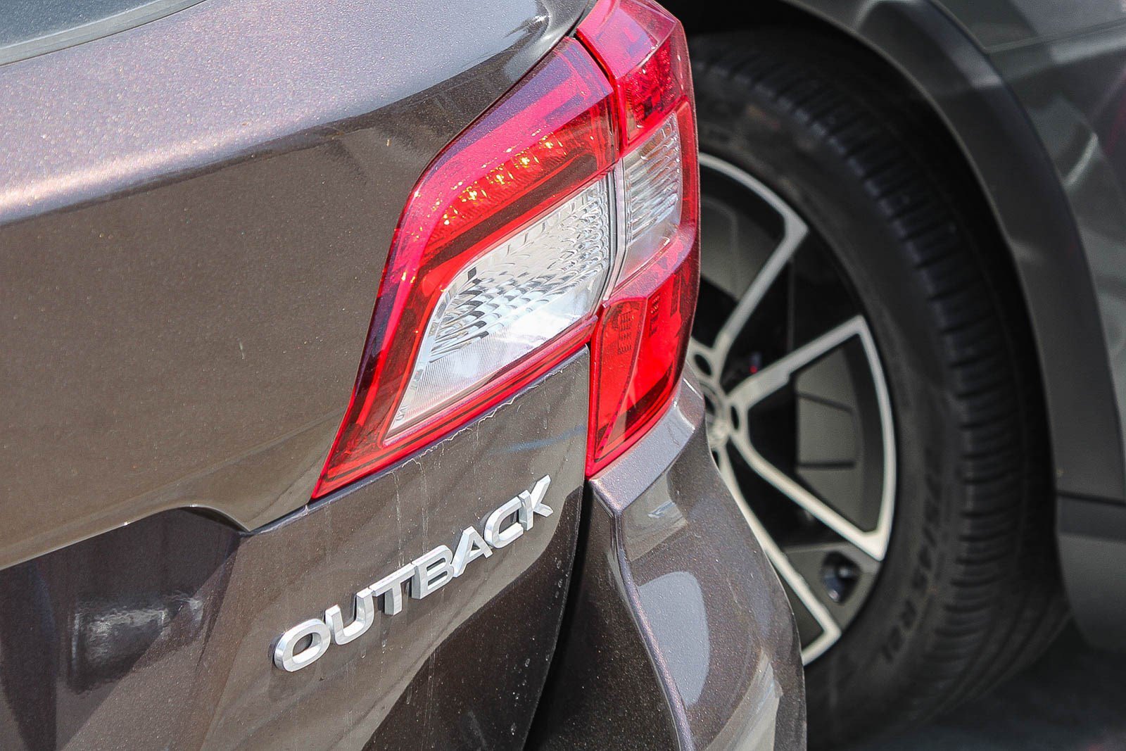 Used 2019 Cinnamon Brown Pearl Subaru Limited image 15