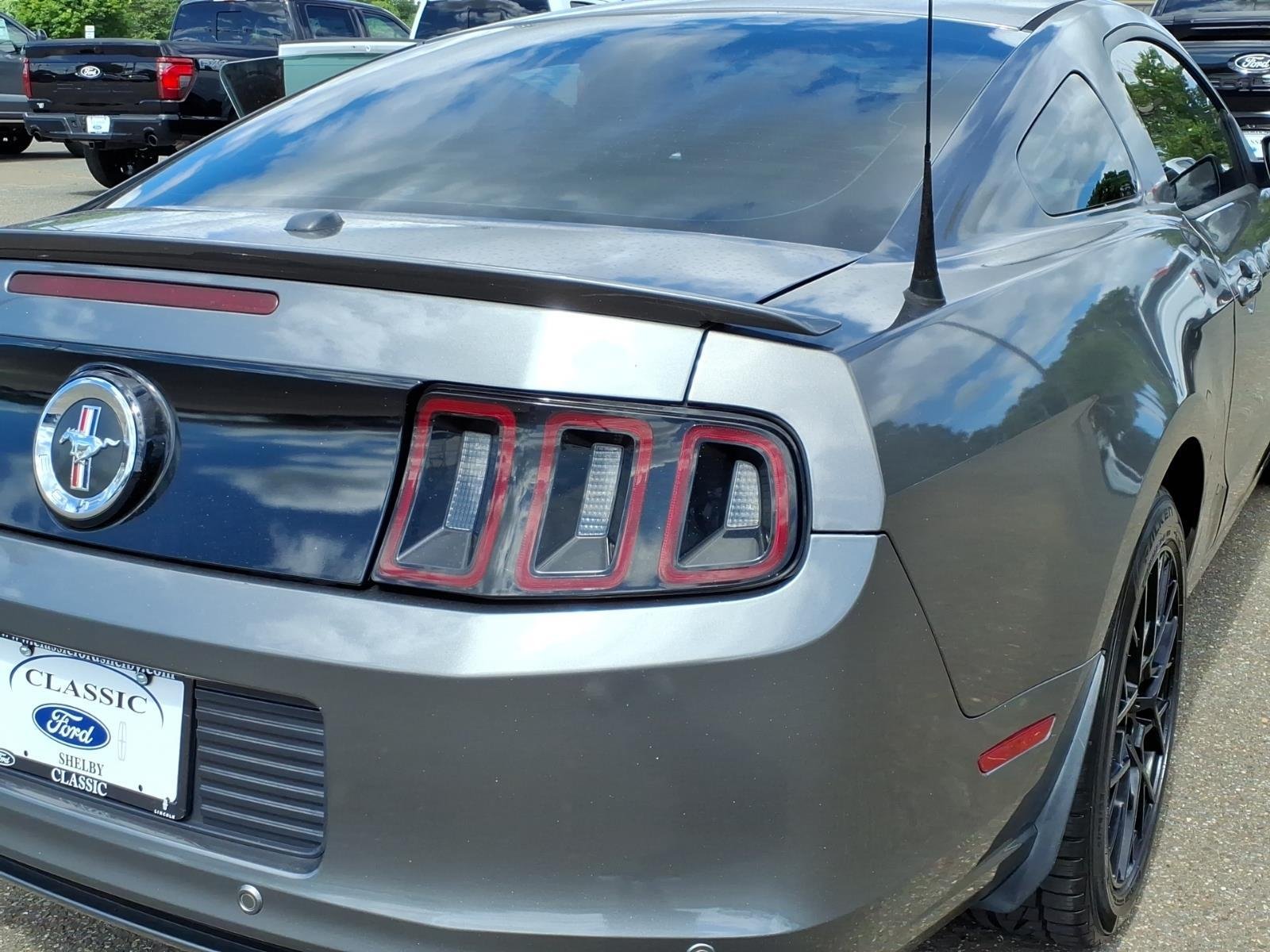 Used 2014 Sterling Gray Metallic Ford V6 Premium image 17