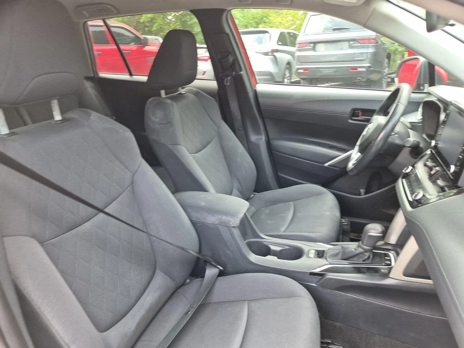 Used 2022 Barcelona Red Metallic Toyota LE image 36