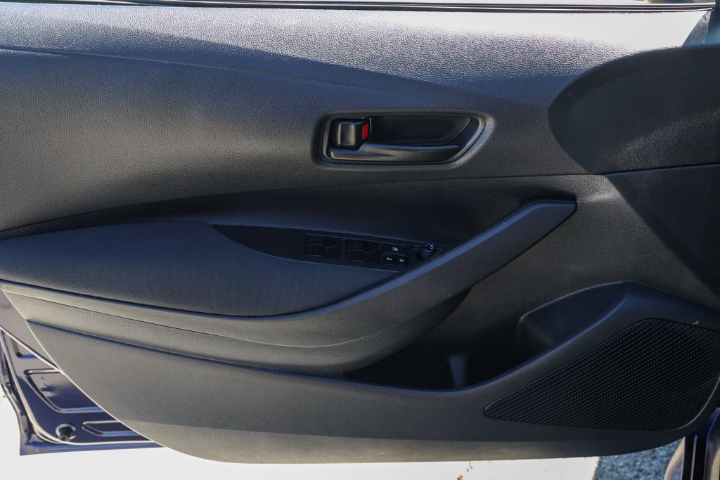 Used 2025  Toyota LE image 23