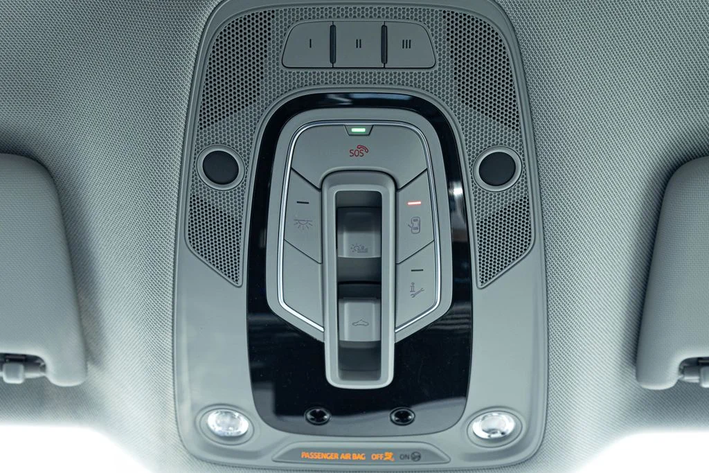 Used 2020  Audi 45 Premium image 30