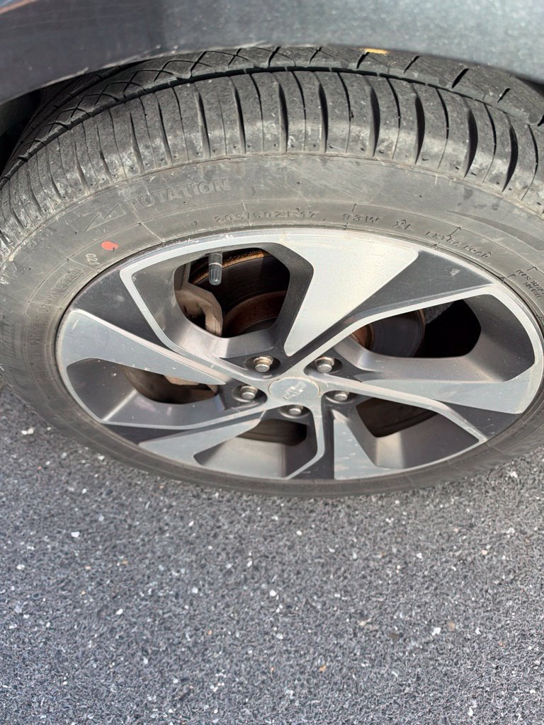 Used 2019 Gray Chevrolet Premier image 31