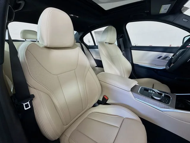 2025 BMW 3 Series 330i - Photo 29